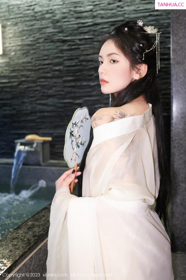   [XiuRen]高清写真图 2023.03.17 No.6430 乔一一 古装美腿第27张图片
